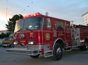 BOMBEIROS DE FTIMA RECEBEM VEICULO AMERICANO